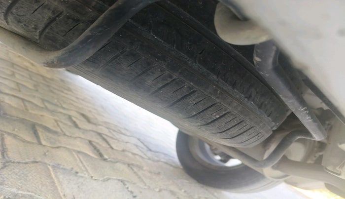 2016 Maruti Ertiga ZXI+, Petrol, Manual, 58,464 km, tyre