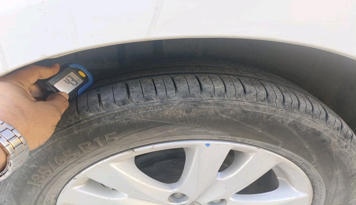 2016 Maruti Ertiga ZXI+, Petrol, Manual, 58,464 km, tyre