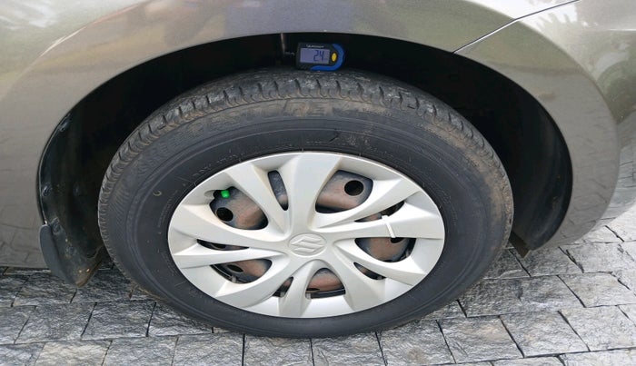 2018 Maruti Swift VXI, Petrol, Manual, 58,155 km, tyre