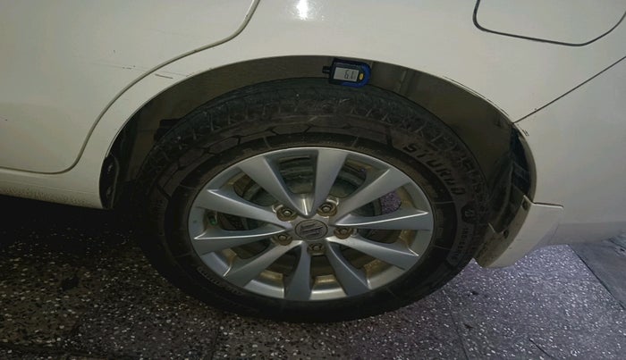 2015 Maruti Ertiga ZXI, Petrol, Manual, 66,540 km, tyre