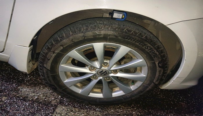 2015 Maruti Ertiga ZXI, Petrol, Manual, 66,540 km, tyre