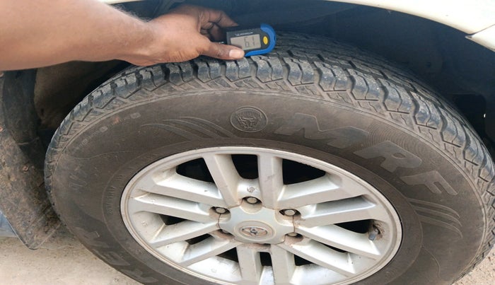 2012 Toyota Fortuner 3.0 4X2 AT, Diesel, Automatic, 2,47,799 km, tyre