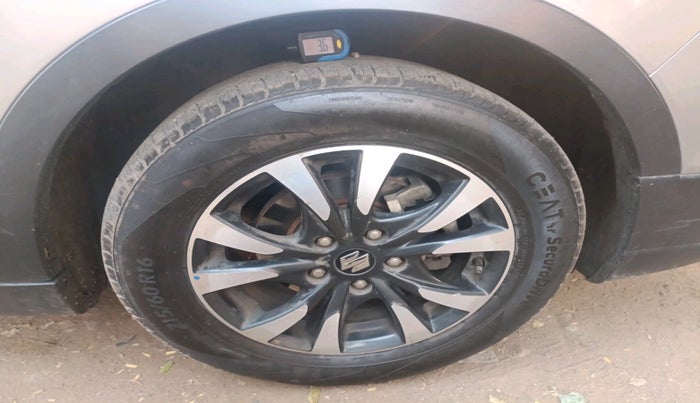 2018 Maruti S Cross ZETA 1.3, Diesel, Manual, 86,456 km, tyre