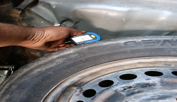 2017 Hyundai Grand i10 SPORTZ U2 1.2 CRDI, Diesel, Manual, 1,93,162 km, tyre