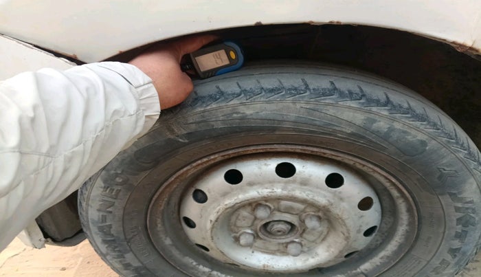 2012 Maruti Wagon R 1.0 LXI CNG, Petrol, Manual, 1,50,892 km, tyre