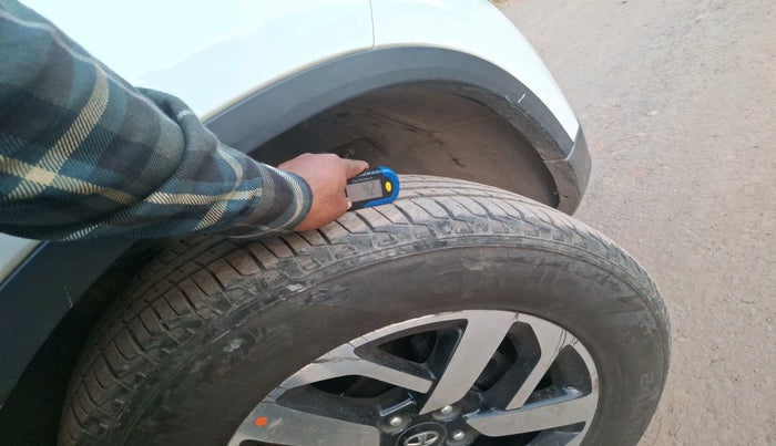 2021 Tata Harrier XZA PLUS 2.0L, Diesel, Automatic, 91,882 km, tyre