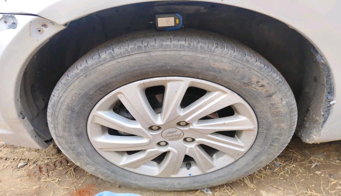 2016 Maruti Swift Dzire ZXI, Petrol, Manual, 58,915 km, tyre