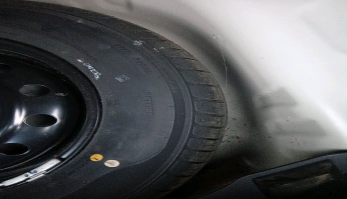 2022 Maruti Swift VXI, Petrol, Manual, 73,564 km, tyre