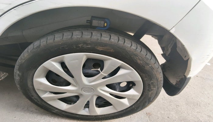 2017 Maruti Wagon R 1.0 VXI, Petrol, Manual, 36,892 km, tyre