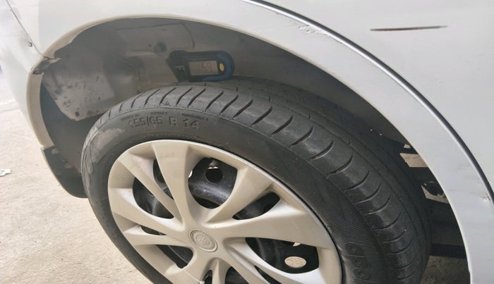 2017 Maruti Wagon R 1.0 VXI, Petrol, Manual, 36,892 km, tyre