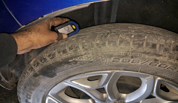 2013 Ford Ecosport TITANIUM 1.0L ECOBOOST, Petrol, Manual, 87,871 km, tyre