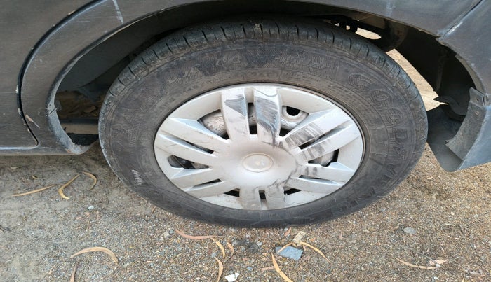 2017 Maruti Alto 800 LXI, Petrol, Manual, 1,26,023 km, tyre