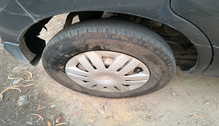 2017 Maruti Alto 800 LXI, Petrol, Manual, 1,26,023 km, tyre