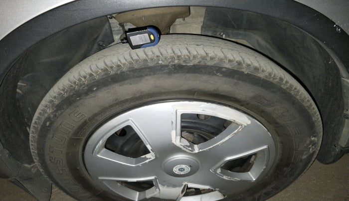 2014 Mahindra XUV500 W6, Diesel, Manual, 52,041 km, tyre