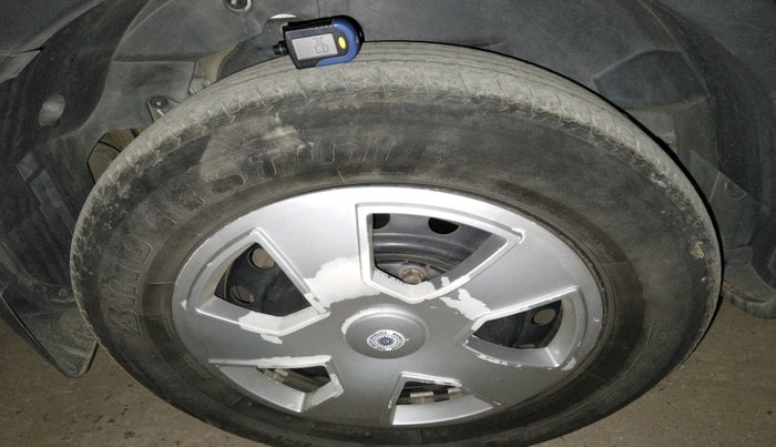 2014 Mahindra XUV500 W6, Diesel, Manual, 52,041 km, tyre