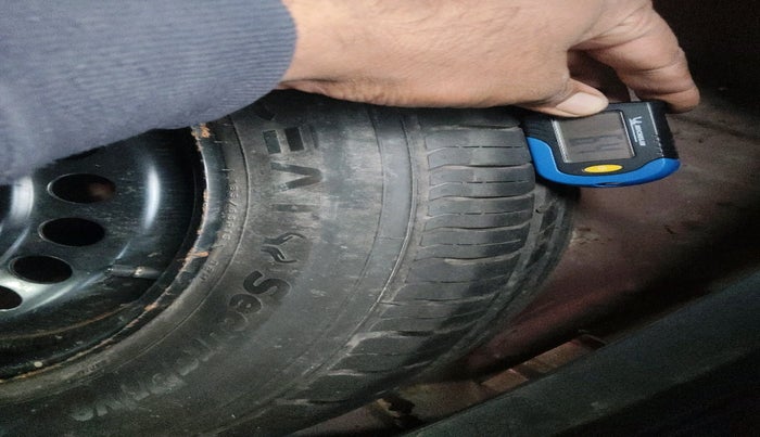 2010 Honda Jazz 1.2L I-VTEC BASE, Petrol, Manual, 82,067 km, tyre