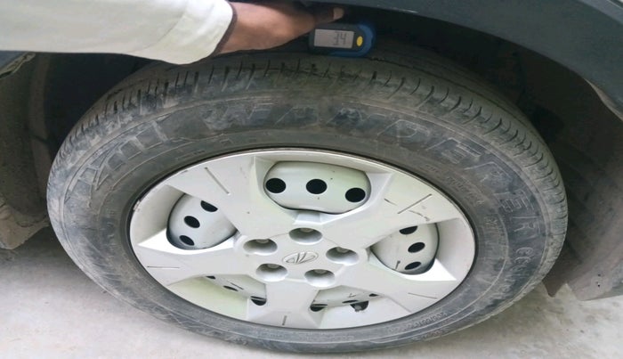 2022 Mahindra XUV300 W4 1.2 PETROL, Petrol, Manual, 47,550 km, tyre