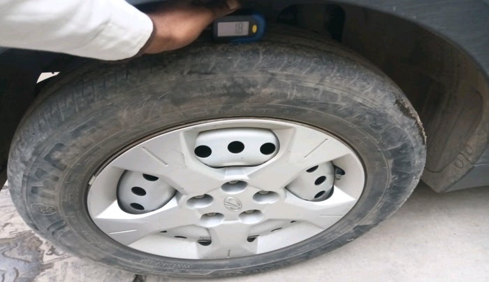 2022 Mahindra XUV300 W4 1.2 PETROL, Petrol, Manual, 47,550 km, tyre