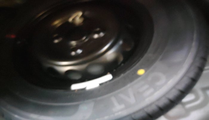 2019 Maruti Alto LXI, Petrol, Manual, 6,383 km, tyre