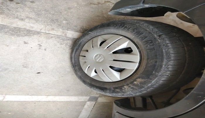 2019 Maruti Alto LXI, Petrol, Manual, 6,383 km, tyre