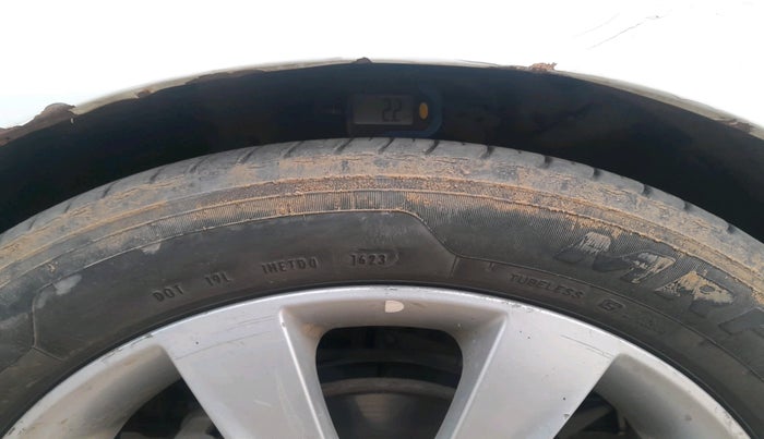 2013 Hyundai Verna FLUIDIC 1.6 CRDI SX OPT AT, Diesel, Automatic, 1,56,255 km, tyre