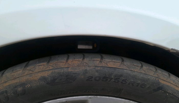 2013 Hyundai Verna FLUIDIC 1.6 CRDI SX OPT AT, Diesel, Automatic, 1,56,255 km, tyre