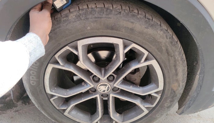 2022 Skoda KUSHAQ STYLE 1.0L TSI AT, Petrol, Automatic, 44,110 km, tyre