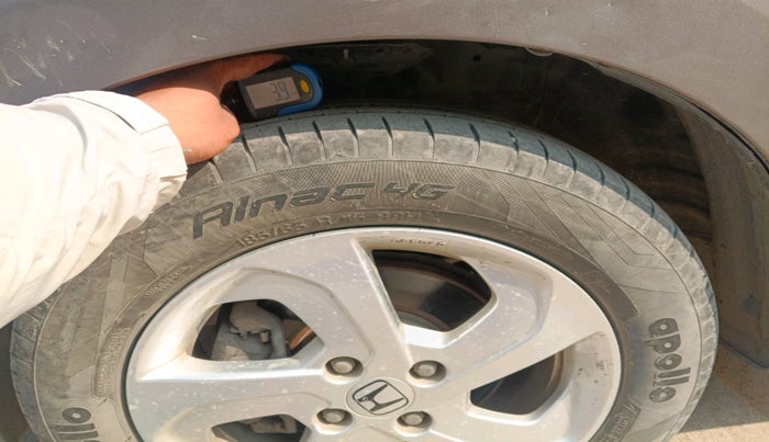 2016 Honda City 1.5L I-VTEC V MT, Petrol, Manual, 81,227 km, tyre