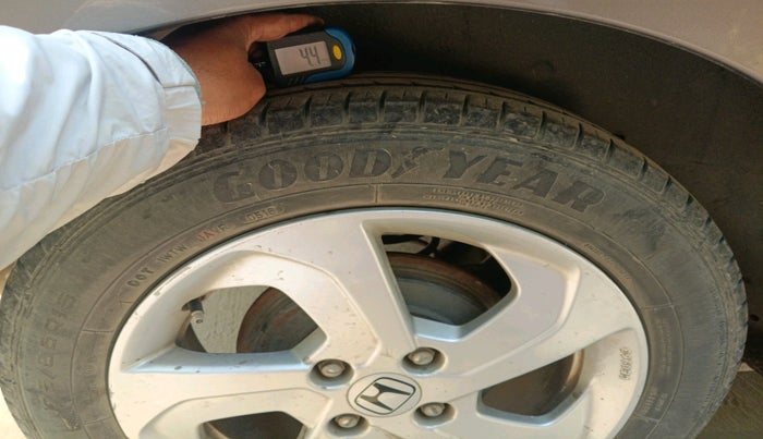 2016 Honda City 1.5L I-VTEC V MT, Petrol, Manual, 81,227 km, tyre