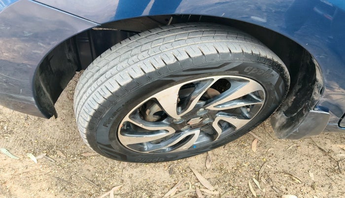 2021 Maruti Baleno ZETA PETROL 1.2, Petrol, Manual, 2,36,404 km, tyre