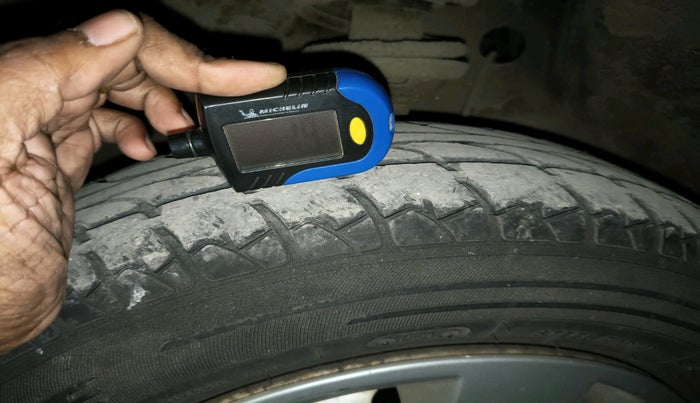 2011 Maruti Wagon R 1.0 LXI, Petrol, Manual, 1,02,797 km, tyre