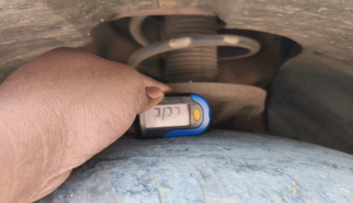 2016 Mahindra XUV500 W10, Diesel, Manual, 75,000 km, tyre