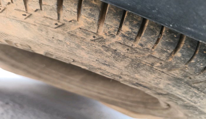 2016 Mahindra XUV500 W10, Diesel, Manual, 75,000 km, tyre