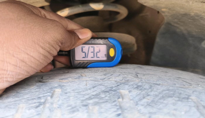 2016 Mahindra XUV500 W10, Diesel, Manual, 75,000 km, tyre