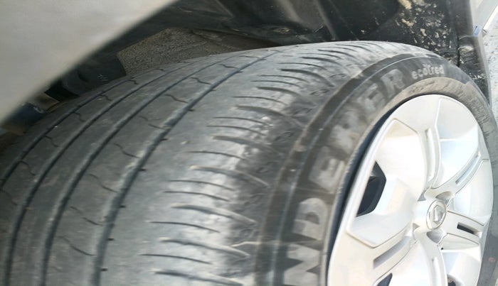 2022 Renault Kiger RXT MT, Petrol, Manual, 52,480 km, tyre