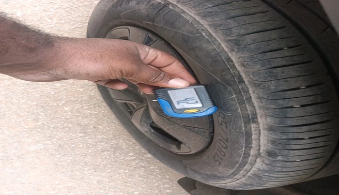 2022 Tata PUNCH ADVENTURE RHYTHM PACK MT, Petrol, Manual, 38,979 km, tyre