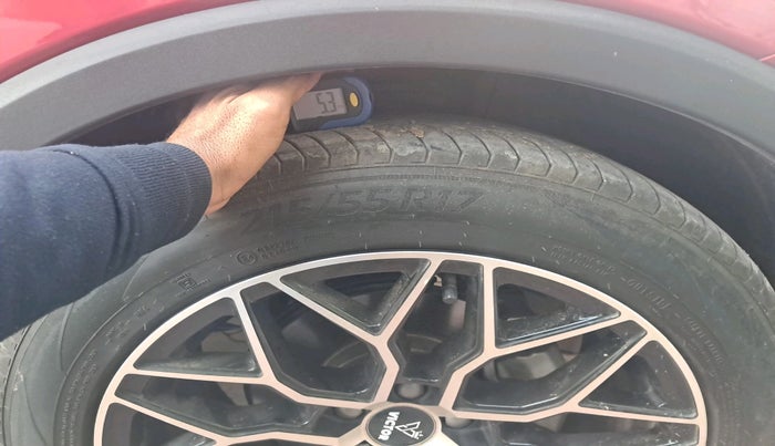 2024 MG ASTOR Select 1.5 CVT (Ivory), Petrol, Automatic, 11,759 km, tyre