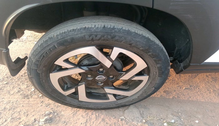 2023 Nissan MAGNITE XV MT, Petrol, Manual, 39,301 km, tyre