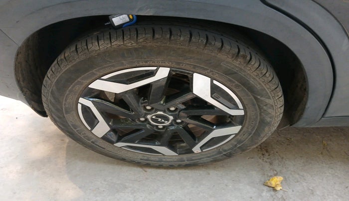 2024 KIA SELTOS  HTX 1.5 PETROL CVT, Petrol, Automatic, 17,873 km, tyre