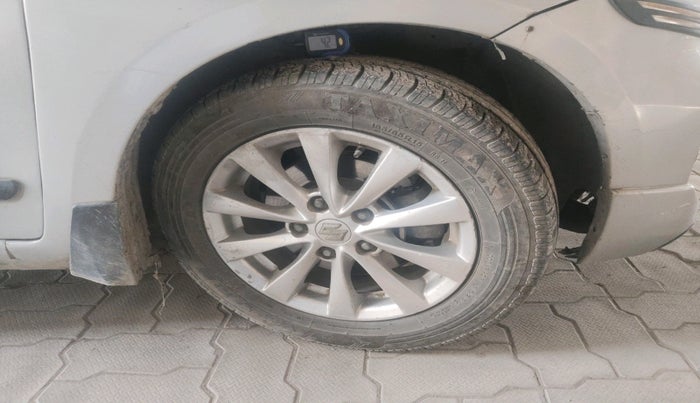 2015 Maruti Ertiga ZDI, Diesel, Manual, 97,434 km, tyre