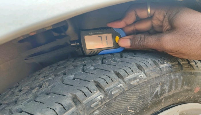 2016 Maruti Alto K10 VXI, Petrol, Manual, 42,999 km, tyre