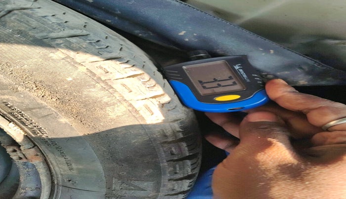 2016 Maruti Alto K10 VXI, Petrol, Manual, 42,999 km, tyre