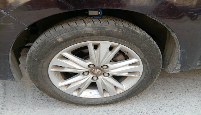 2019 Toyota Innova Crysta 2.8 ZX AT 7 STR, Diesel, Automatic, 58,559 km, tyre