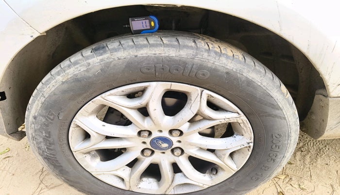 2017 Ford Ecosport TITANIUM 1.5L DIESEL, Diesel, Manual, 1,18,165 km, tyre