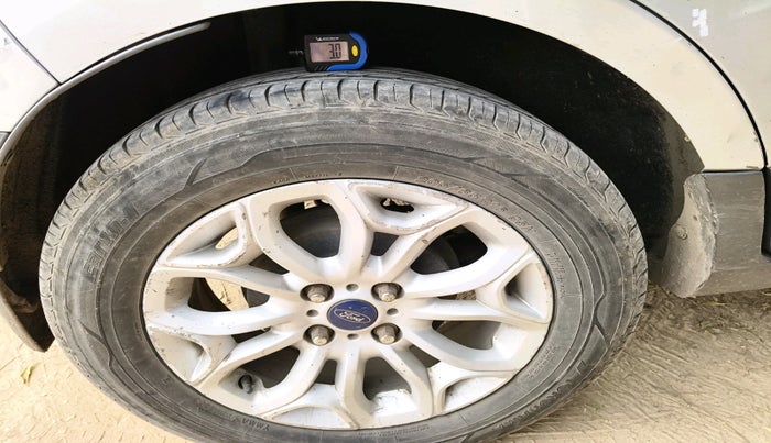 2017 Ford Ecosport TITANIUM 1.5L DIESEL, Diesel, Manual, 1,18,165 km, tyre