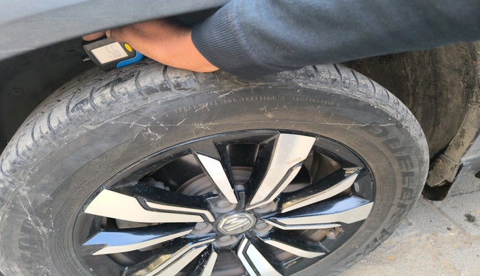 2019 MG HECTOR SHARP 2.0 DIESEL, Diesel, Manual, 76,778 km, tyre