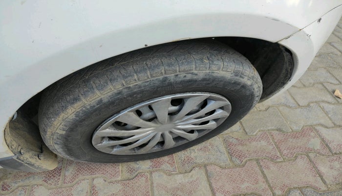 2015 Maruti Swift Dzire LDI, Diesel, Manual, 98,052 km, tyre