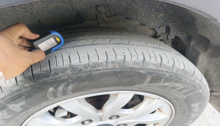 2017 Mahindra XUV500 W10, Diesel, Manual, 1,26,131 km, tyre