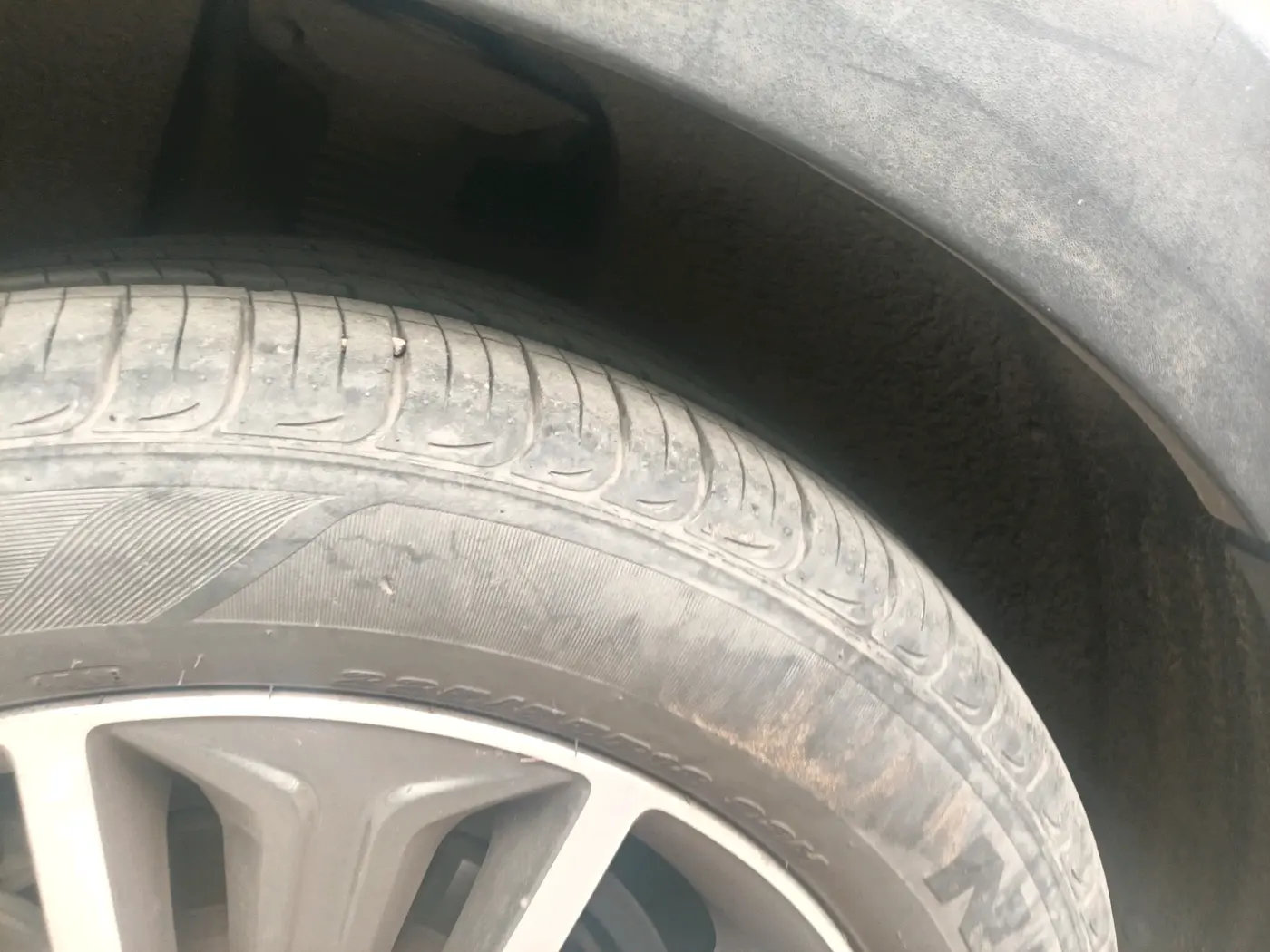 2019 Hyundai Tucson GLS 2WD AT PETROL, Petrol, Automatic, 79,086 km, tyre