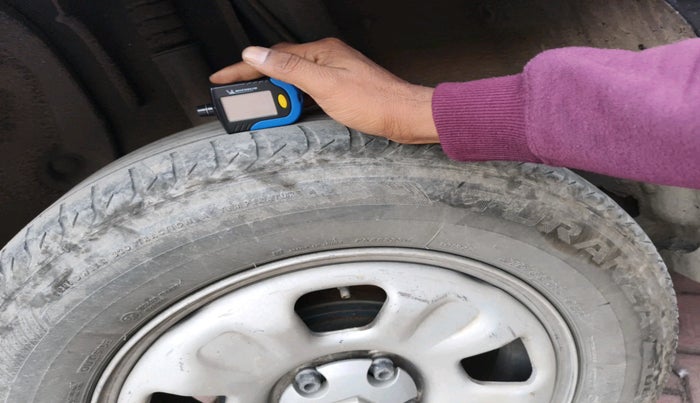 2014 Renault Duster 85 PS RXE DIESEL, Diesel, Manual, 92,832 km, tyre